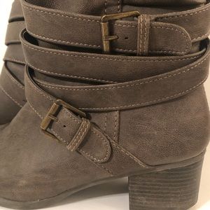 Mossimo brown/gray below the knee boots